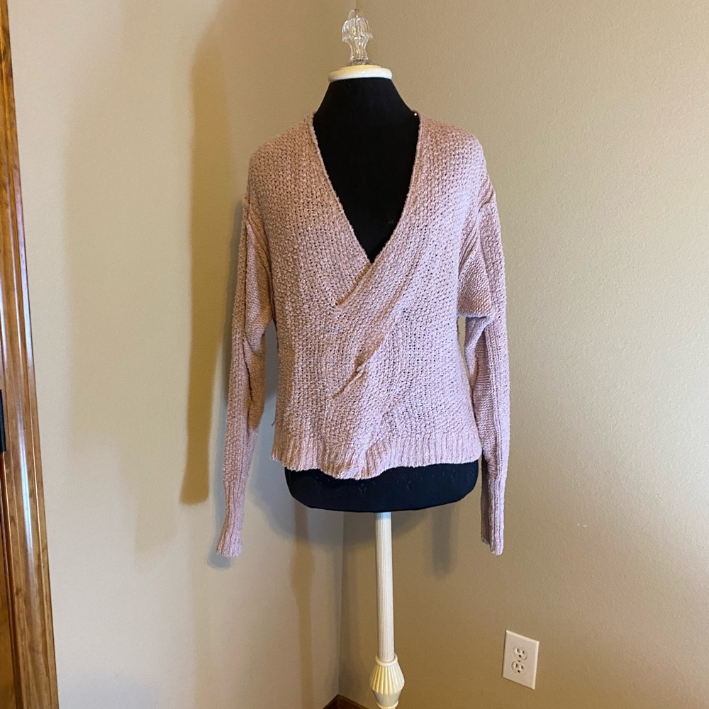 Free people light purple v neck sweater 💜